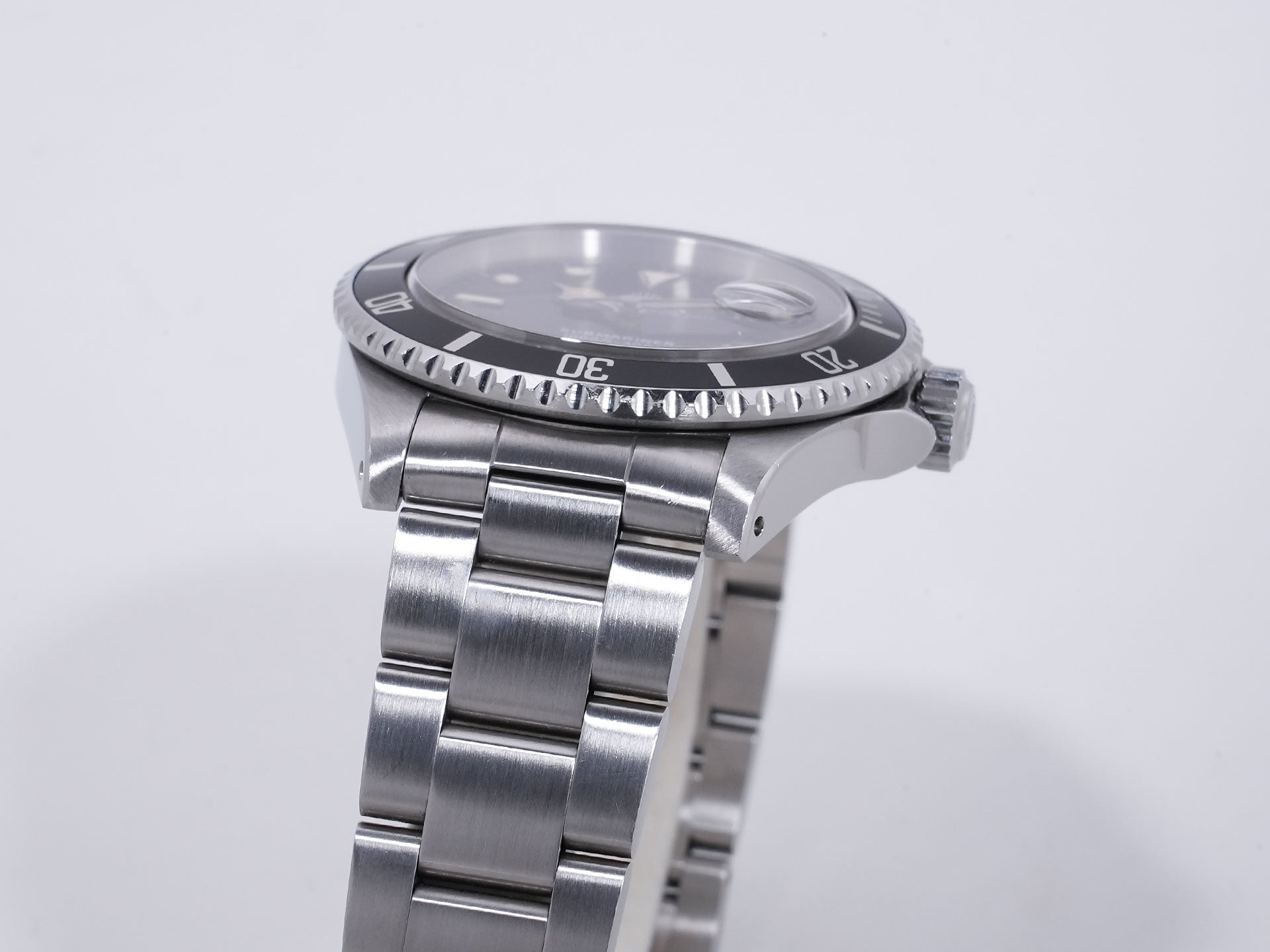 Rolex Submariner Date Ref. 16610 Stainless Steel Black Dial Pre-owned nc4kjz8w