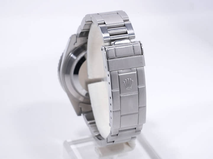Rolex Submariner Date Ref. 16610 Stainless Steel Black Dial Pre-owned nc4kjz8w