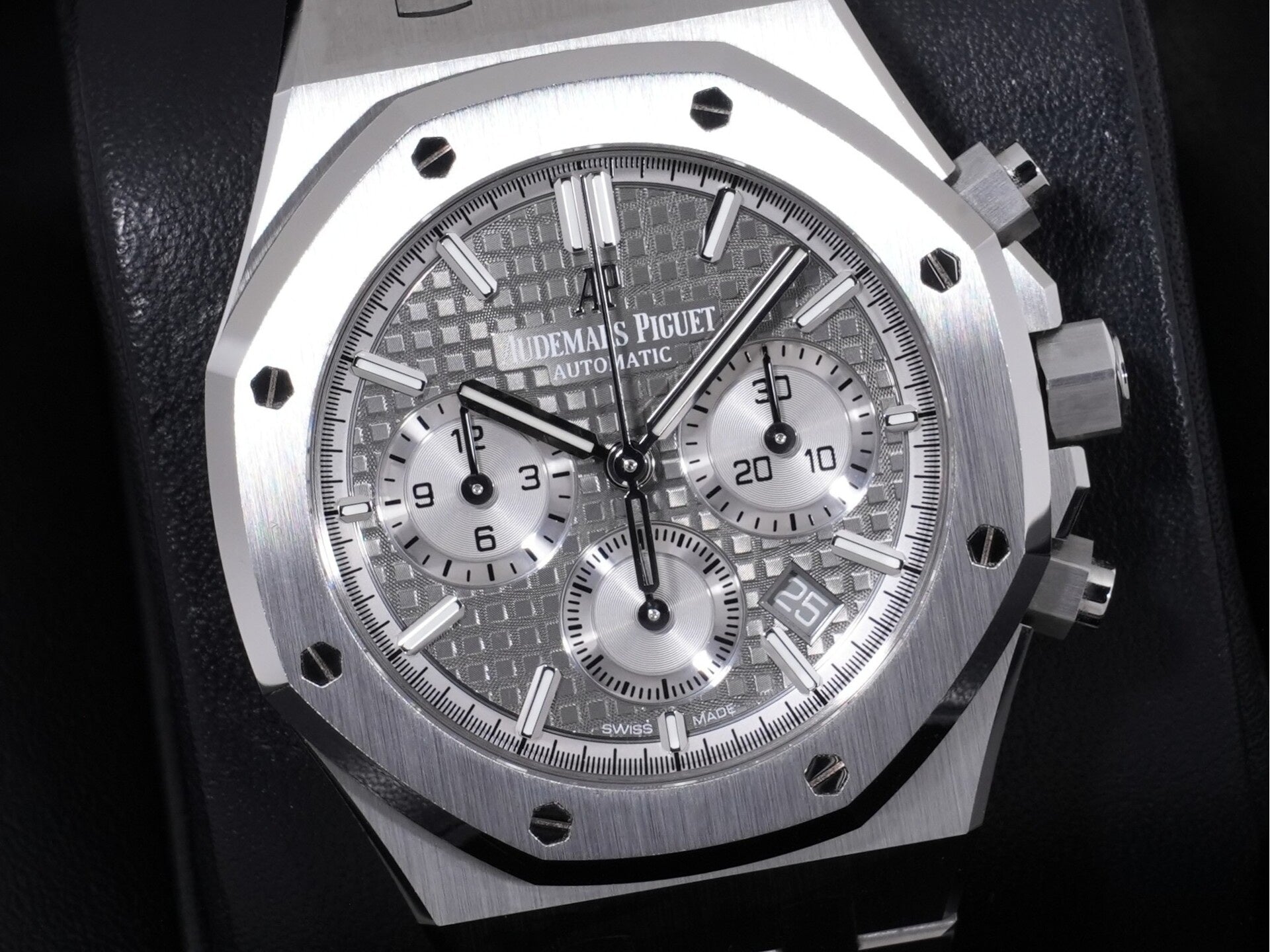 Audemars Piguet Royal Oak Chronograph Ref. 26315ST.OO.1256ST.02 Stainless Steel Gray Dial, Pre-owned, Excellent Condition  (2rpbjq85 appears to be an internal reference number and is not translated)