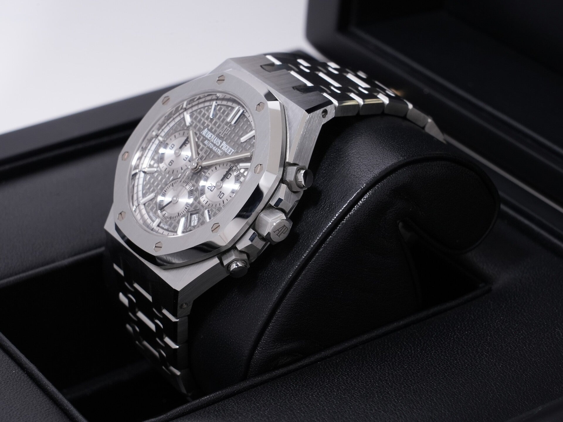 Audemars Piguet Royal Oak Chronograph Ref. 26315ST.OO.1256ST.02 Stainless Steel Gray Dial, Pre-owned, Excellent Condition  (2rpbjq85 appears to be an internal reference number and is not translated)