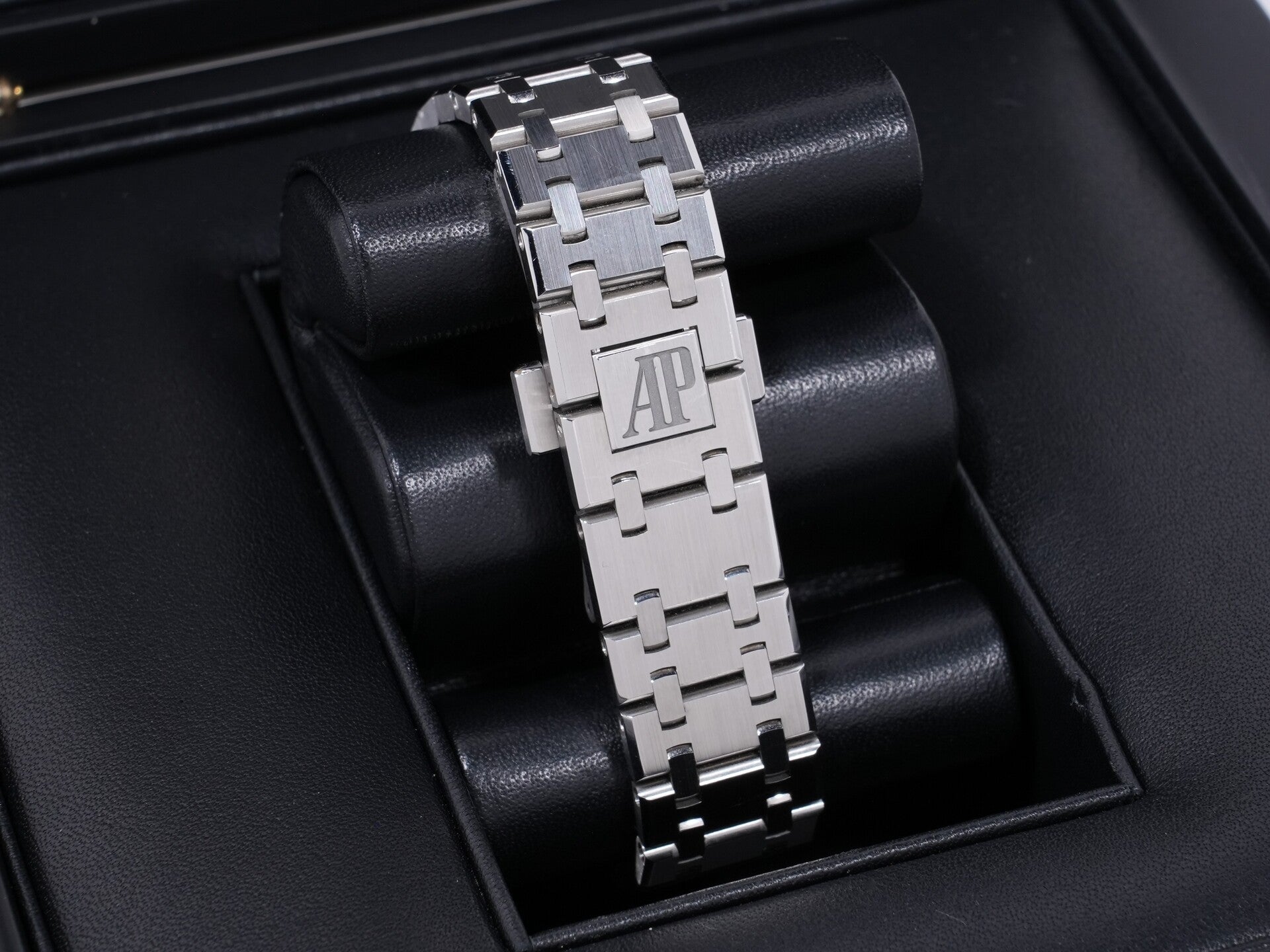 Audemars Piguet Royal Oak Chronograph Ref. 26315ST.OO.1256ST.02 Stainless Steel Gray Dial, Pre-owned, Excellent Condition  (2rpbjq85 appears to be an internal reference number and is not translated)