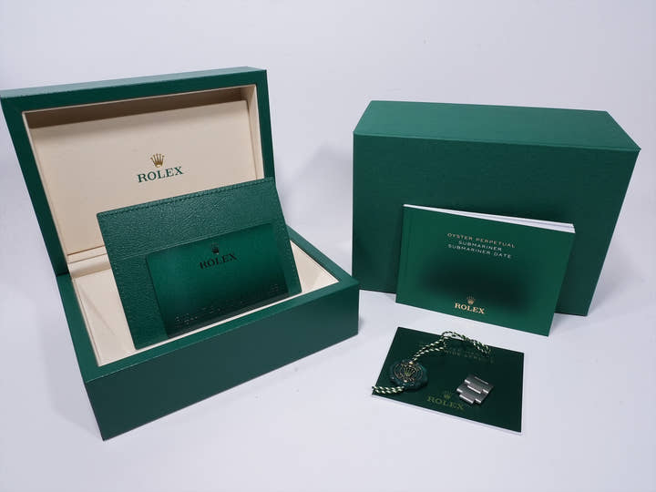 Rolex Submariner Date Ref. 126610LN Stainless Steel Black Dial Unused vid8vhuw