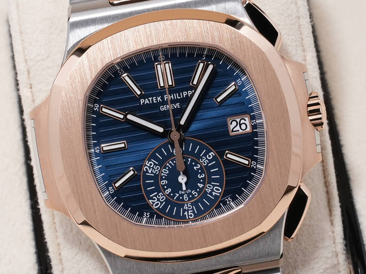 Patek Philippe Nautilus Chronograph Ref. 5980/1AR-001 Stainless Steel/Rose Gold Blue Dial Unused vwpdx3cg