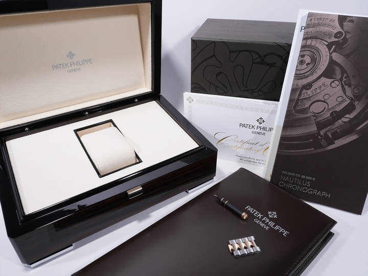 Patek Philippe Nautilus Chronograph Ref. 5980/1AR-001 Stainless Steel/Rose Gold Blue Dial Unused vwpdx3cg