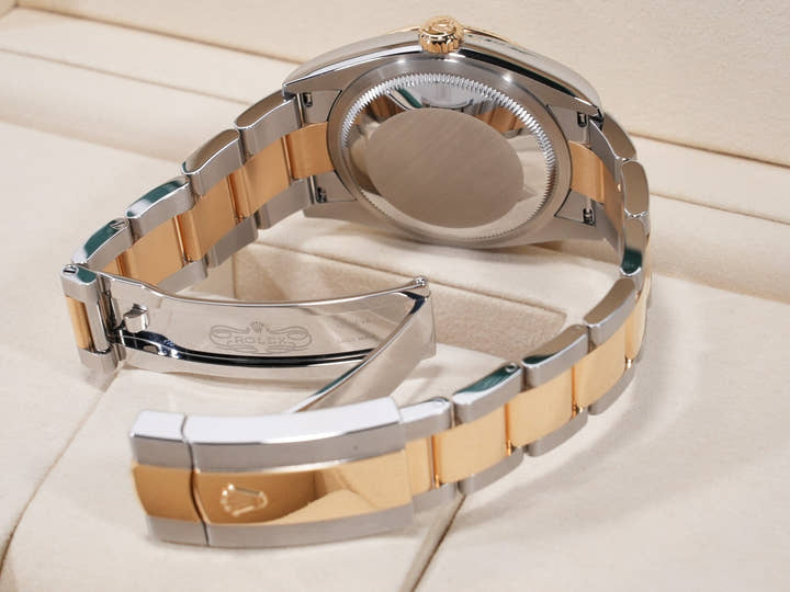 Rolex Datejust 36 Ref. 126233 Stainless Steel/Yellow Gold White Dial Oyster Bracelet, Excellent Condition f65hrtbr