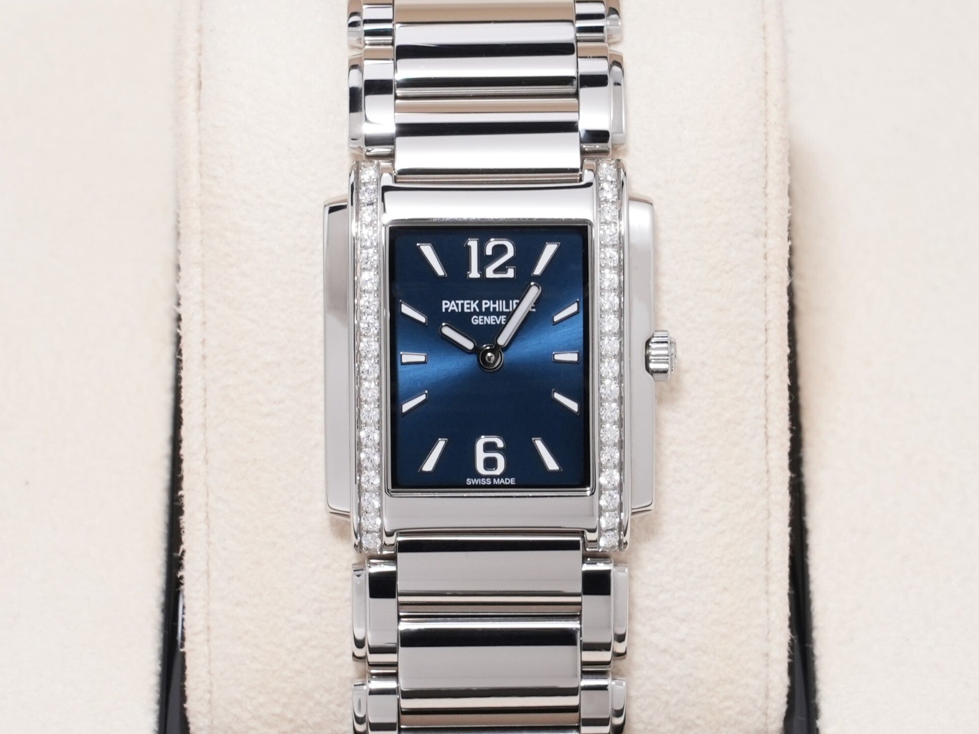 パテックフィリップ Twenty-4 Ref.4910/1200A-001 ステンレススチール ブルー・ソレイユ文字盤 美中古 cdfqw27s