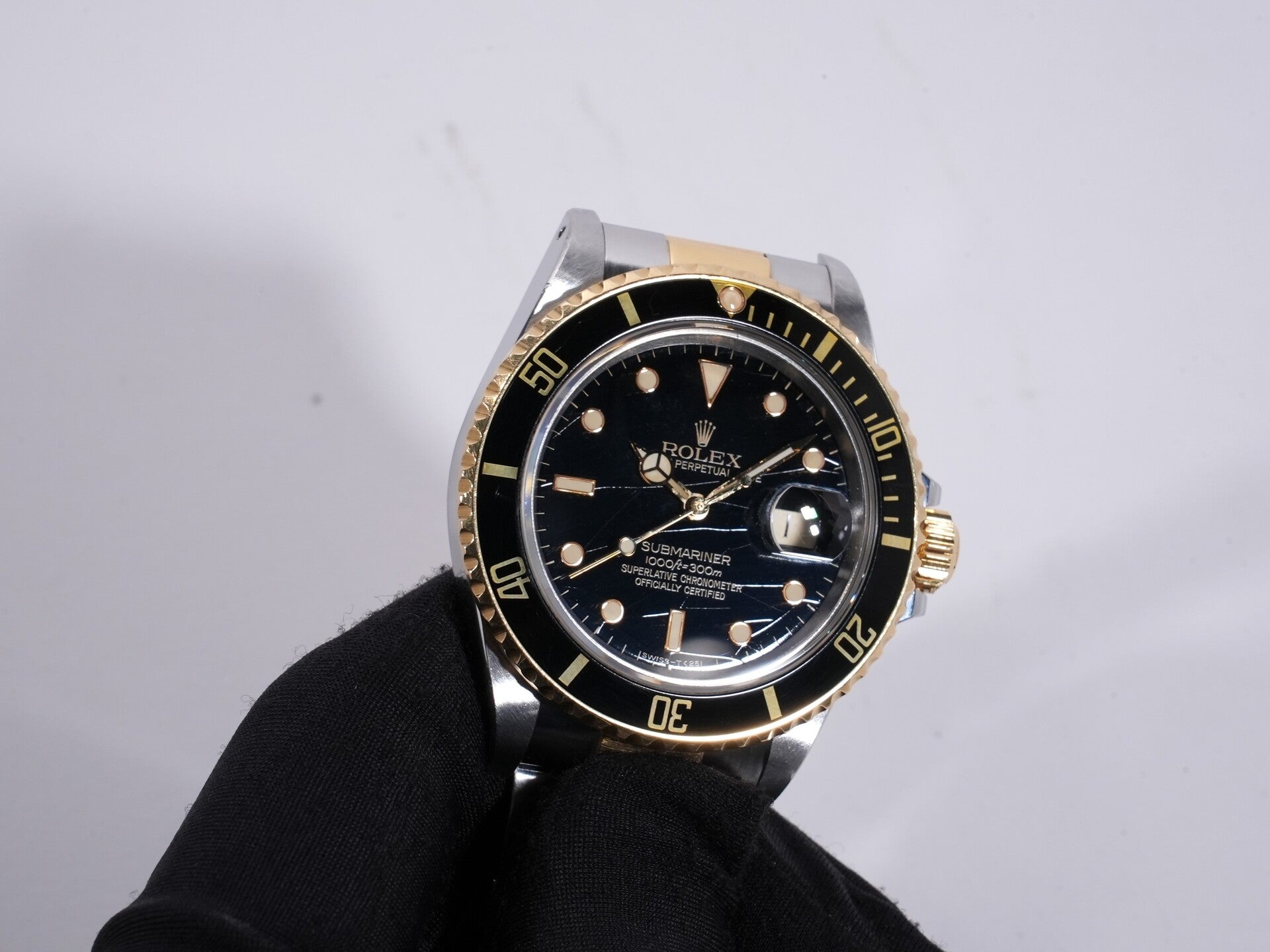 ロレックス サブマリーナー デイト Ref.16803 ステンレススチール/イエローゴールド ブラック文字盤 中古 aizv85pt
