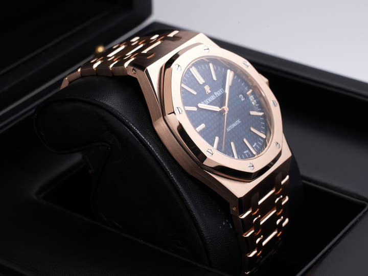 Audemars Piguet Royal Oak Ref. 15400OR.OO.1220OR.03 Pink Gold Blue Dial, Excellent Condition qrztwahm