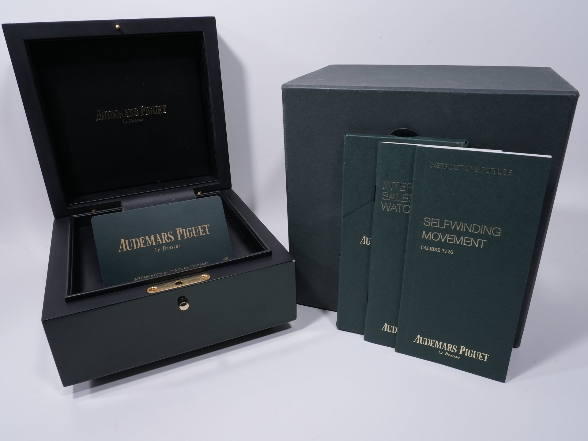 Audemars Piguet Royal Oak Ref. 15400OR.OO.1220OR.03 Pink Gold Blue Dial, Excellent Condition qrztwahm