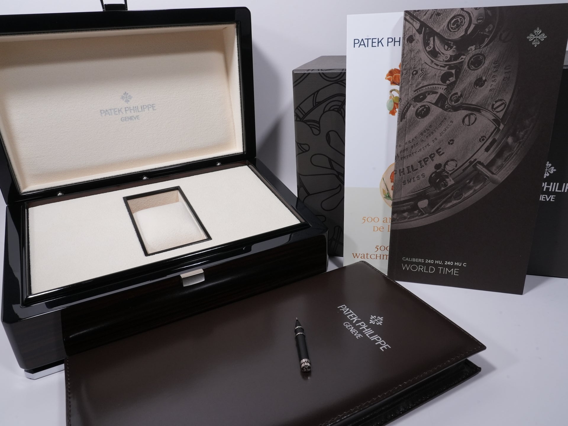 パテックフィリップ コンプリケーション ワールドタイム デイト Ref.5330G-010 ホワイトゴールド パープル文字盤 極美品 4h68crem