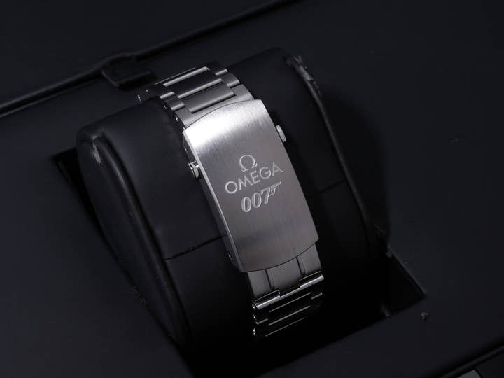 オメガ シーマスター 300 スペクター Ref.233.32.41.21.01.001 ステンレススチール ブラック文字盤 美中古 6q8j3axx