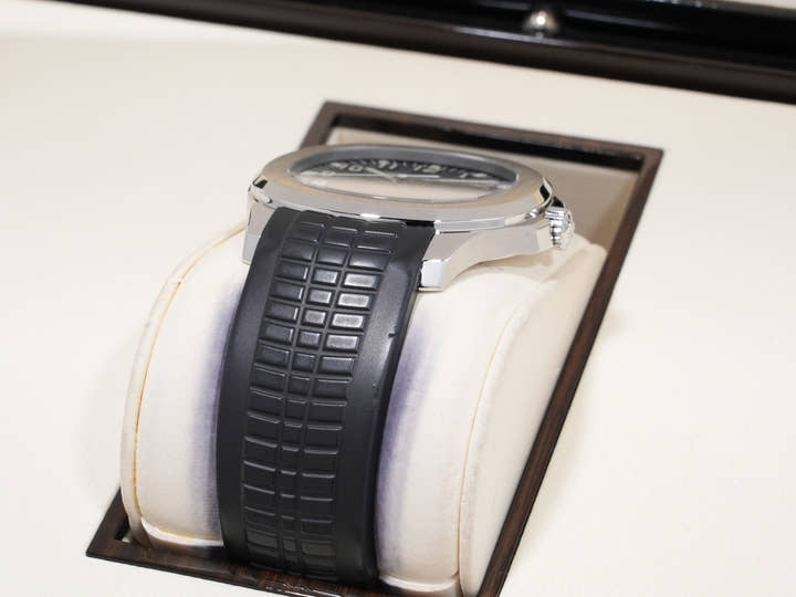 パテックフィリップ アクアノート Ref.5167A-001 ステンレススチール ブラック文字盤 中古 ds2ctf6e