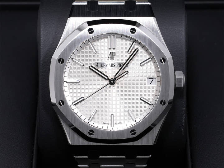Audemars Piguet Royal Oak Ref. 15500ST.OO.1220ST.04 Stainless Steel Silver Dial Pre-owned (Excellent Condition) z2a2zx3i