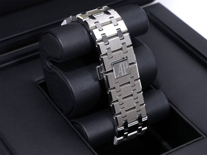 Audemars Piguet Royal Oak Ref. 15500ST.OO.1220ST.04 Stainless Steel Silver Dial Pre-owned (Excellent Condition) z2a2zx3i