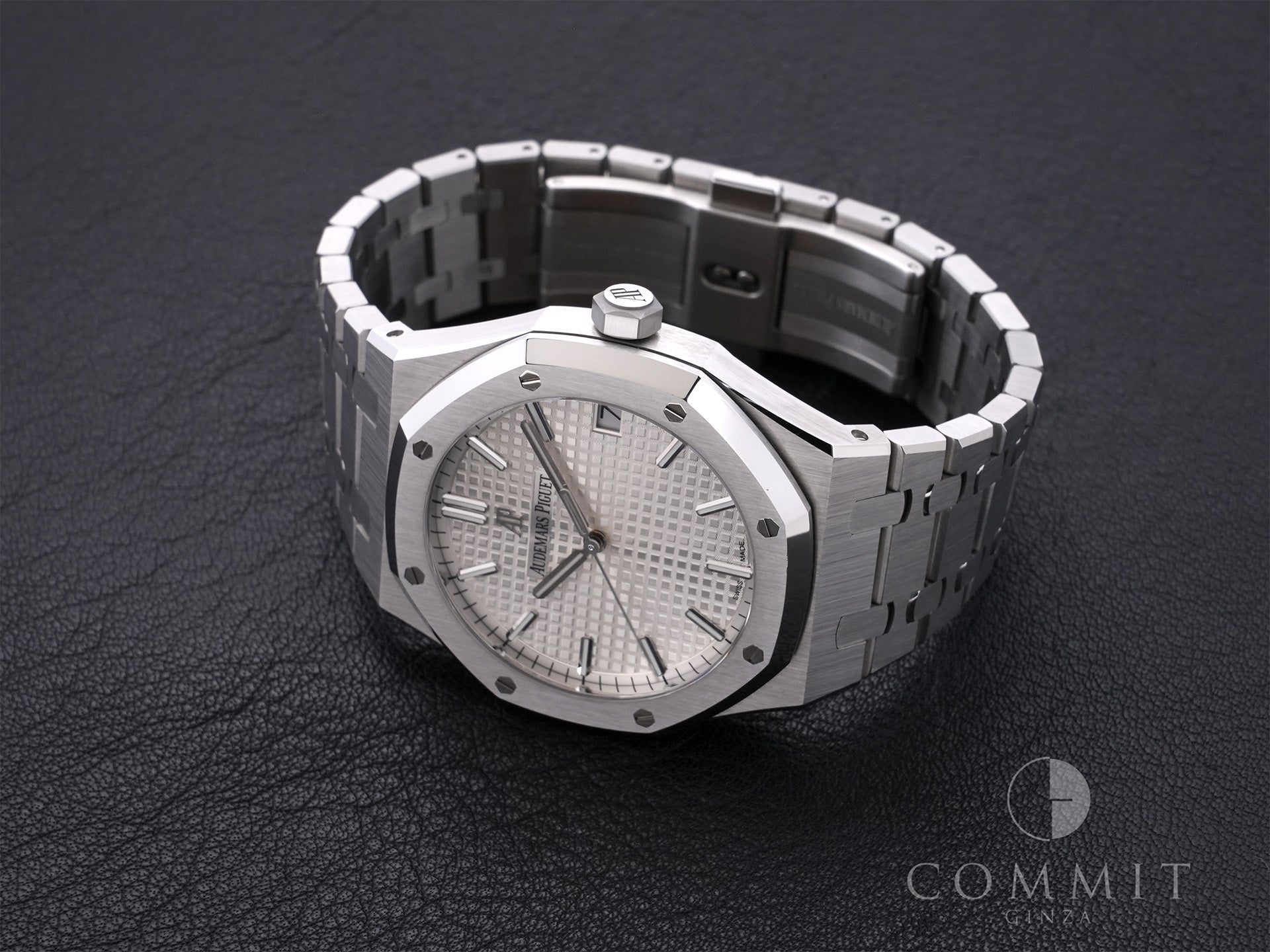 Audemars Piguet Royal Oak Ref. 15500ST.OO.1220ST.04 Stainless Steel Silver Dial Pre-owned (Excellent Condition) z2a2zx3i