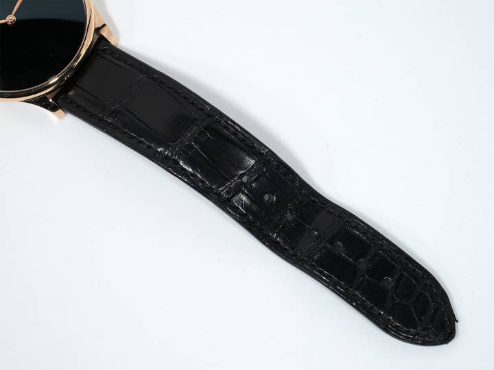 H.モーザー ベンチャー Ref.2327-0410 レッドゴールド ベンタブラック文字盤 美中古 4vwnjnut