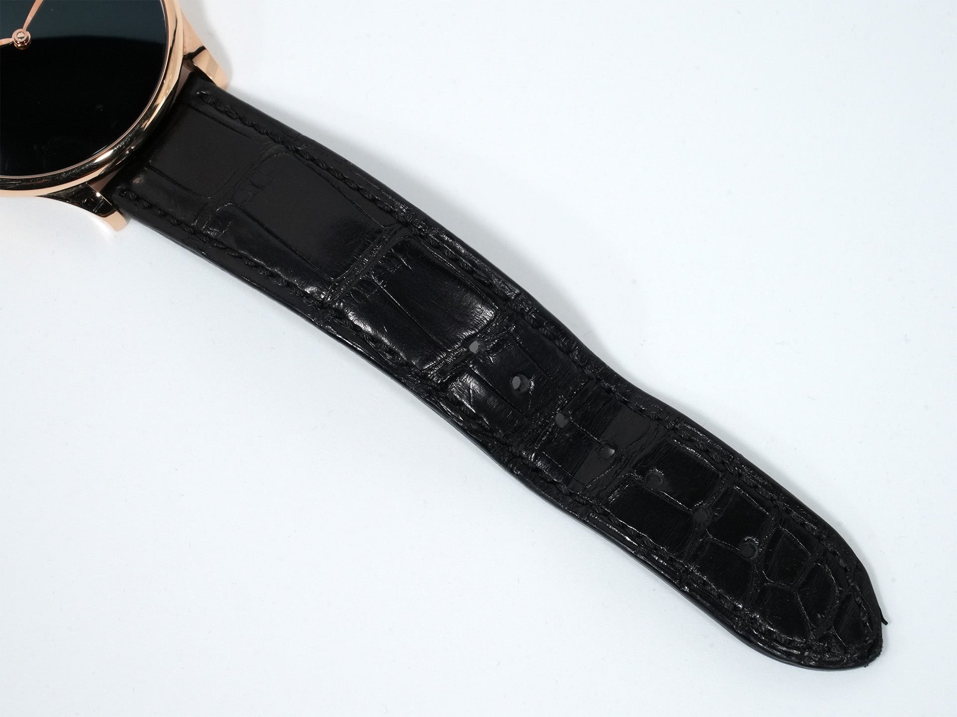 H.モーザー ベンチャー Ref.2327-0410 レッドゴールド ベンタブラック文字盤 美中古 4vwnjnut