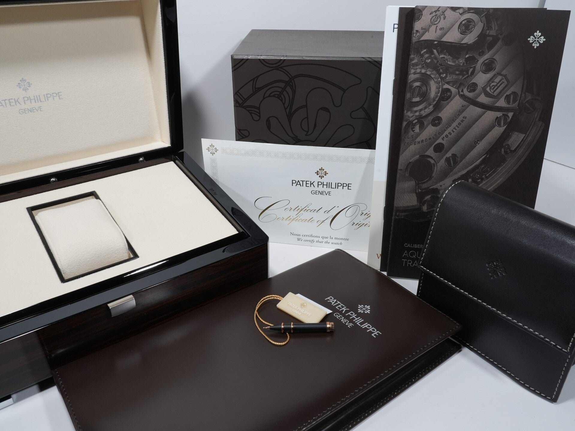 Patek Philippe Aquanaut Ref. 5164R-001 Rose Gold Brown Embossed Dial, Excellent Condition 6rifj45e