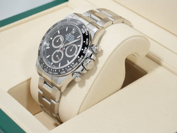 ロレックス デイトナ Ref.126500LN ステンレススチール ブラック文字盤 未使用 a4wbh6er
