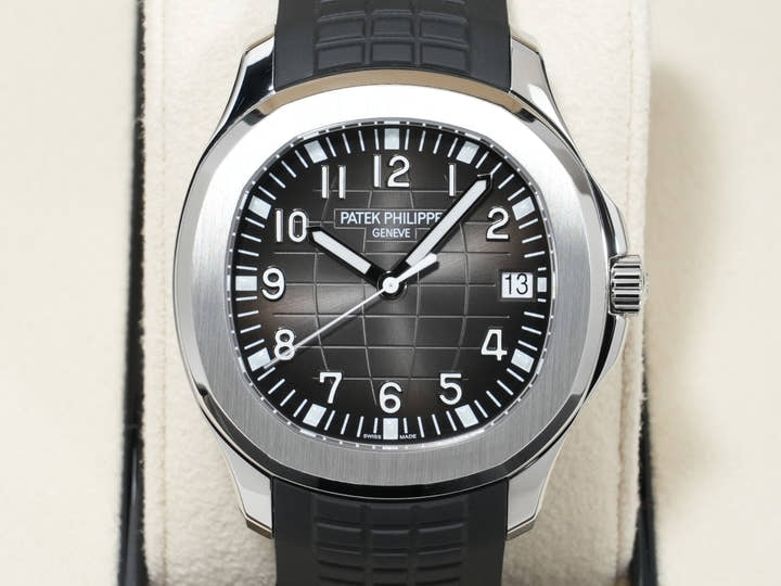 パテックフィリップ アクアノート Ref.5167A-001 ステンレススチール ブラック文字盤 中古 qnt5pf73
