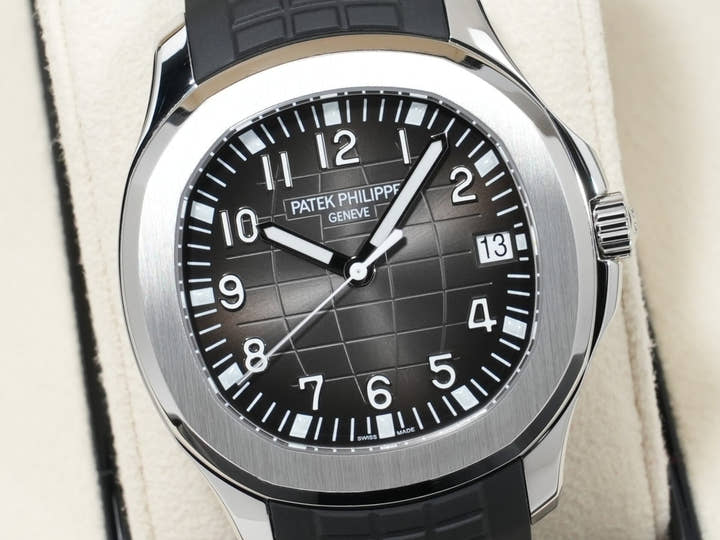 パテックフィリップ アクアノート Ref.5167A-001 ステンレススチール ブラック文字盤 中古 qnt5pf73