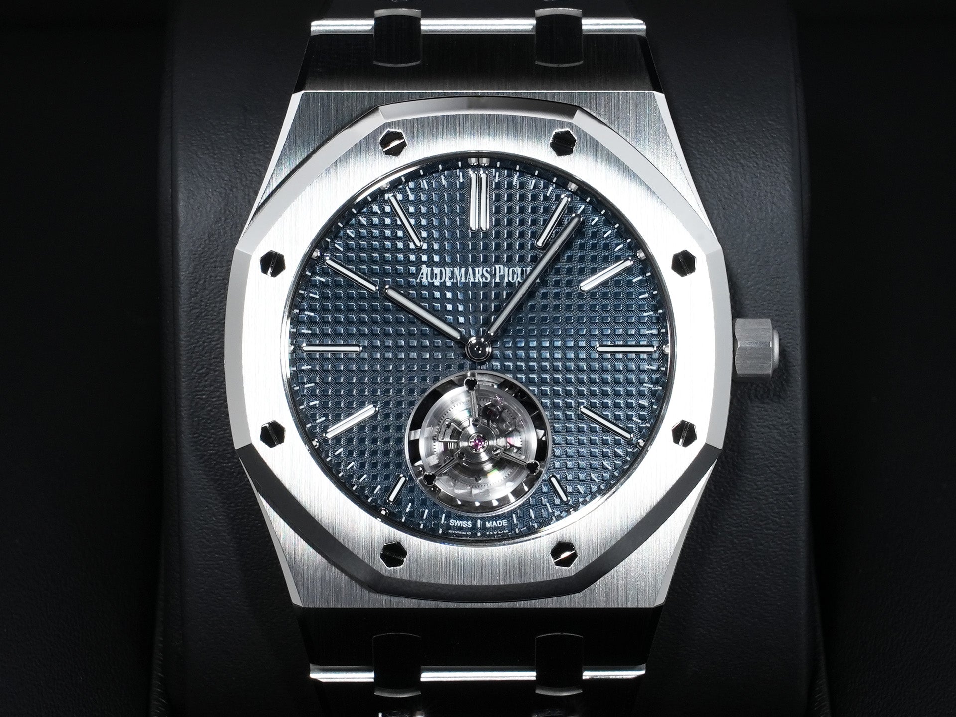 オーデマピゲ ロイヤル オーク フライング トゥールビヨン エクストラ シン (RD#3) Ref.26670ST.OO.1240ST.02 ステンレススチール ブルー文字盤 未使用 ra9p9jxu