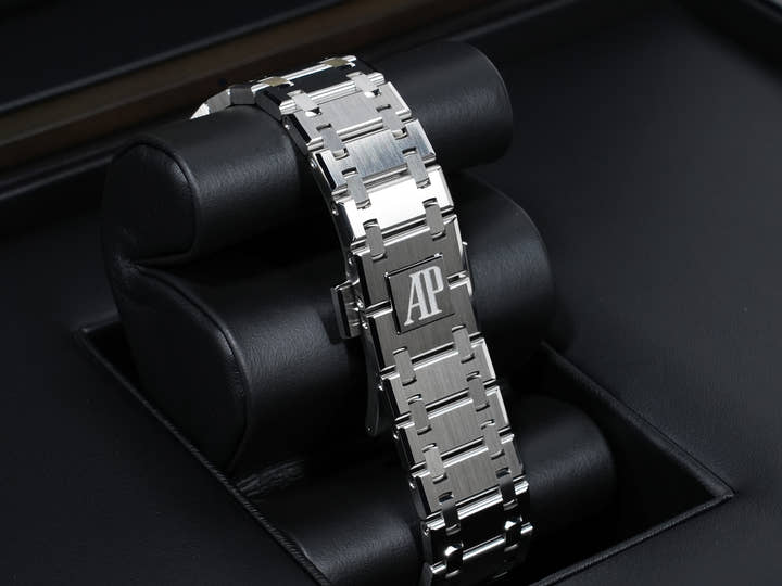 オーデマピゲ ロイヤル オーク フライング トゥールビヨン エクストラ シン (RD#3) Ref.26670ST.OO.1240ST.02 ステンレススチール ブルー文字盤 未使用 ra9p9jxu