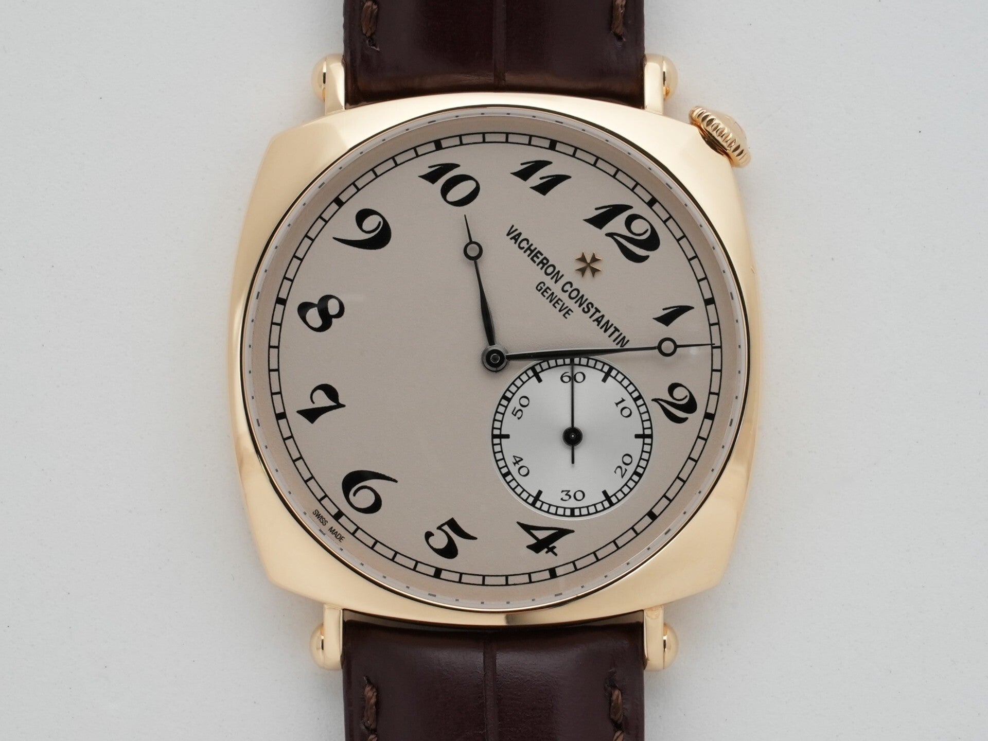 Vacheron Constantin Historique American 1921 Ref. 82035/000J-9964 Yellow Gold Silver Dial Pre-owned (Used) dnnf9iu9