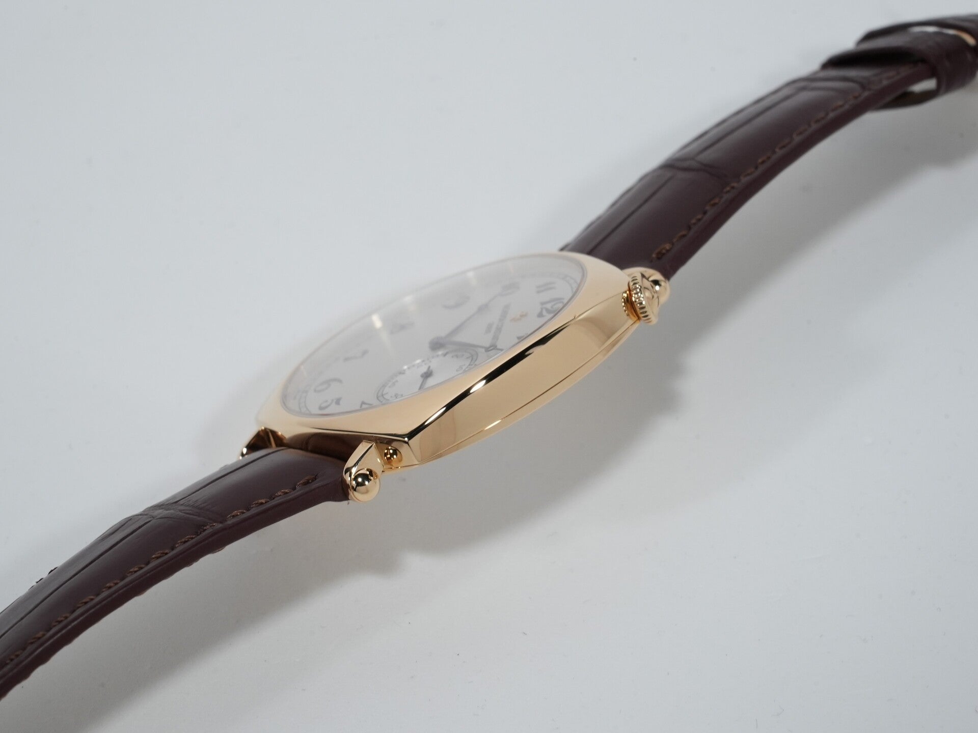Vacheron Constantin Historique American 1921 Ref. 82035/000J-9964 Yellow Gold Silver Dial Pre-owned (Used) dnnf9iu9