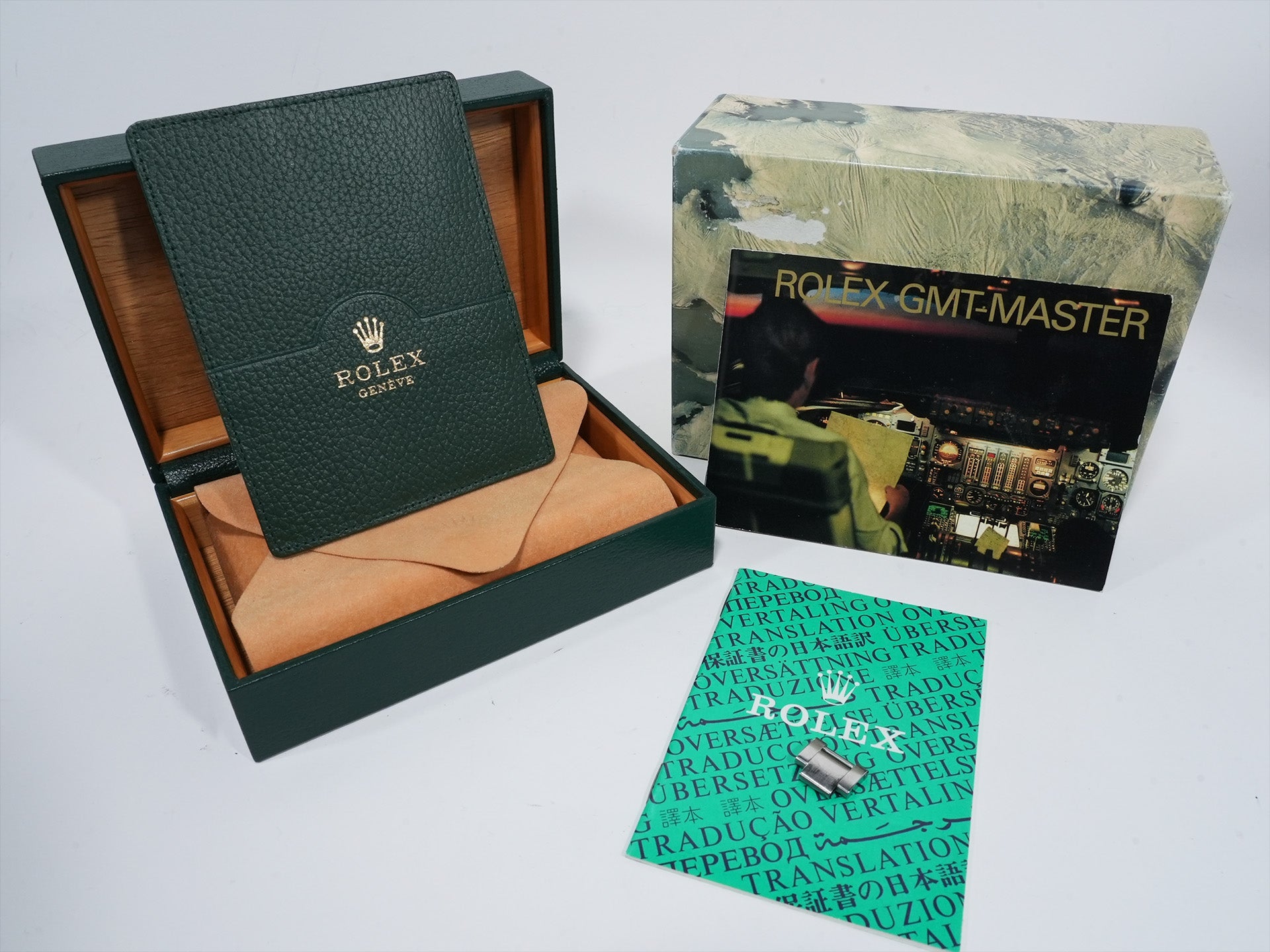 Rolex GMT Master Ref. 16750, stainless steel, black dial, Oyster bracelet, pre-owned (ep244ax3)
