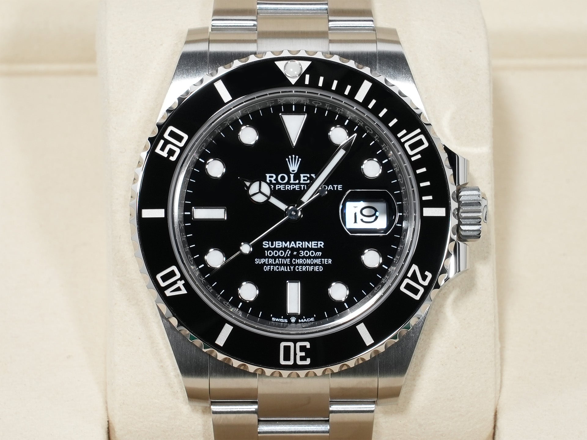 Rolex Submariner Date Ref. 126610LN Stainless Steel Black Dial Unused 3mdwdsin