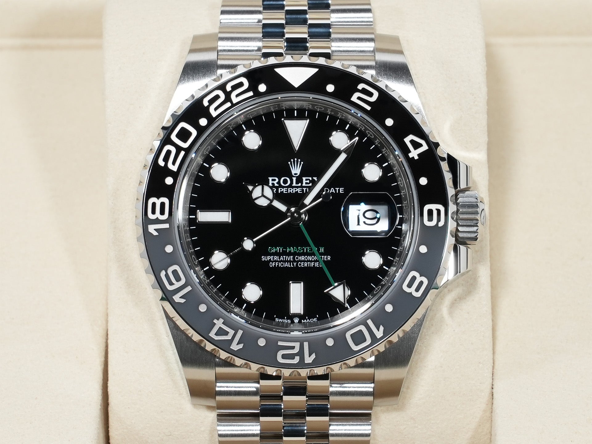 Rolex GMT-Master II Ref. 126710GRNR Stainless Steel Black Dial Jubilee Bracelet Unused e5xuzzwc