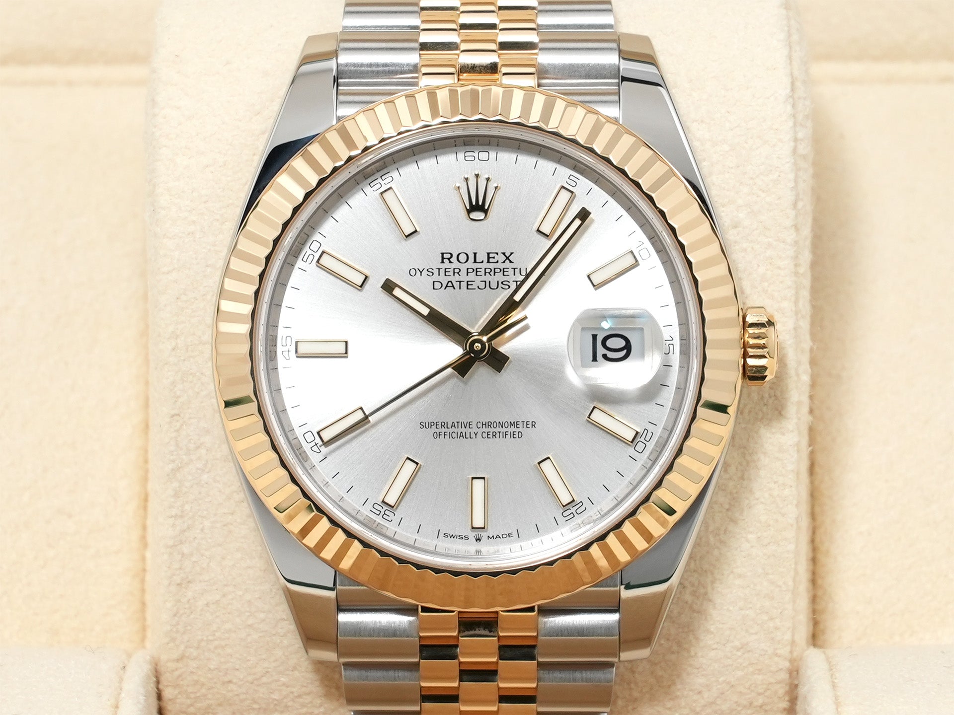 Rolex Datejust 41 Ref. 126333 Stainless Steel/Yellow Gold Silver Dial Jubilee Bracelet, Excellent Condition d62q97ac