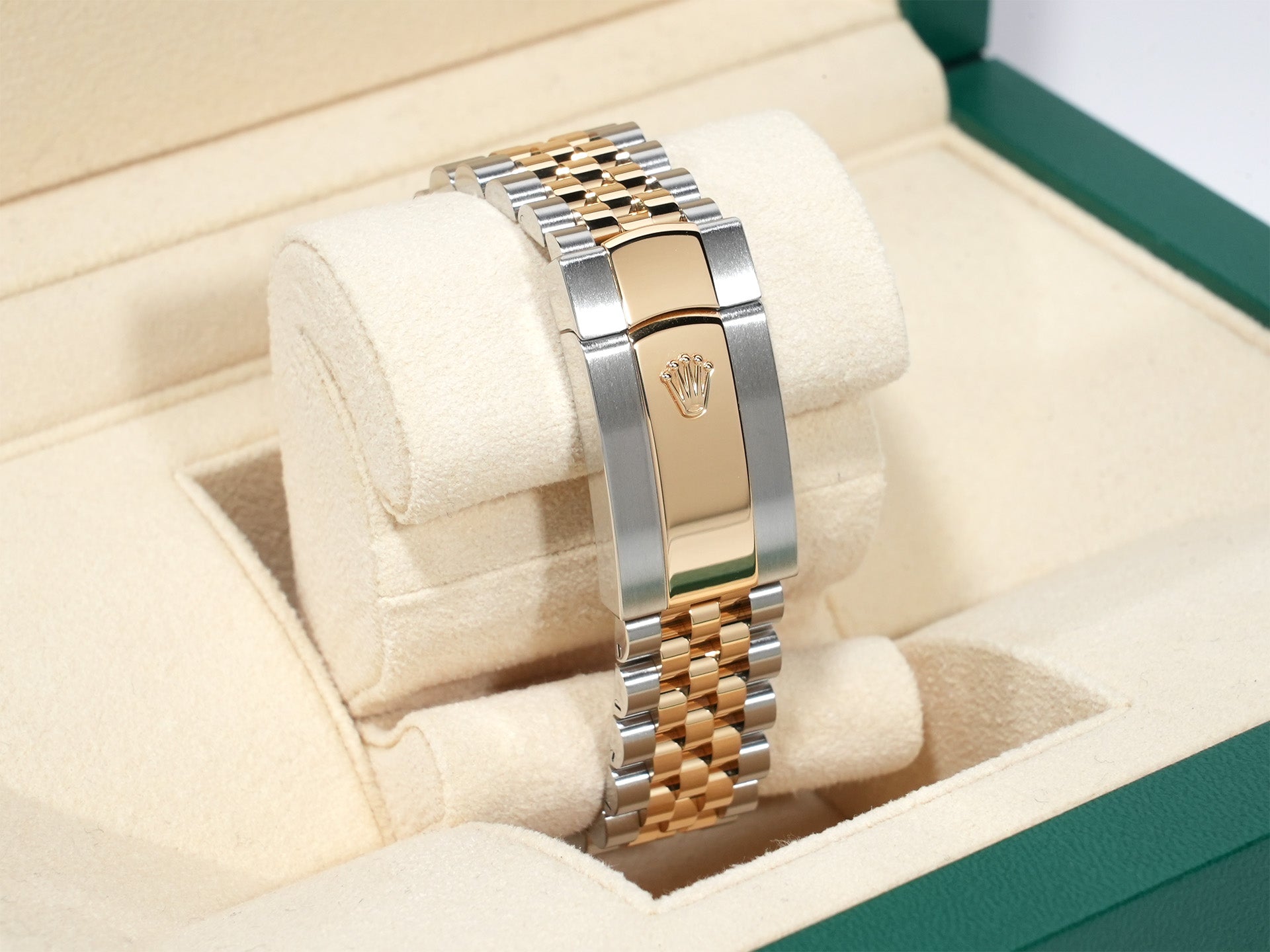Rolex Datejust 41 Ref. 126333 Stainless Steel/Yellow Gold Silver Dial Jubilee Bracelet, Excellent Condition d62q97ac