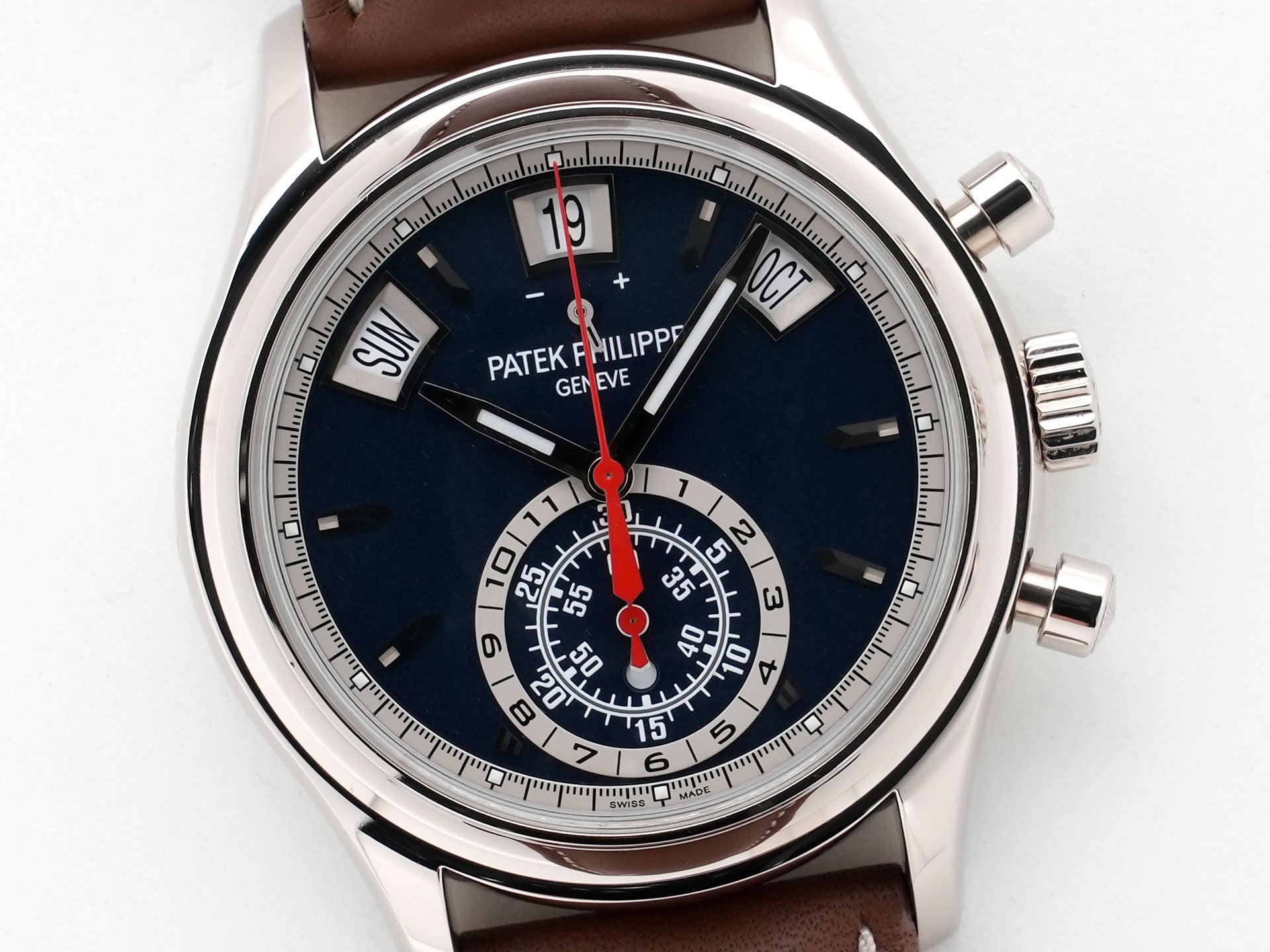 Patek Philippe Annual Calendar Chronograph Ref. 5960/01G-001 White Gold Blue Dial Pre-owned (Used) bjfitu46