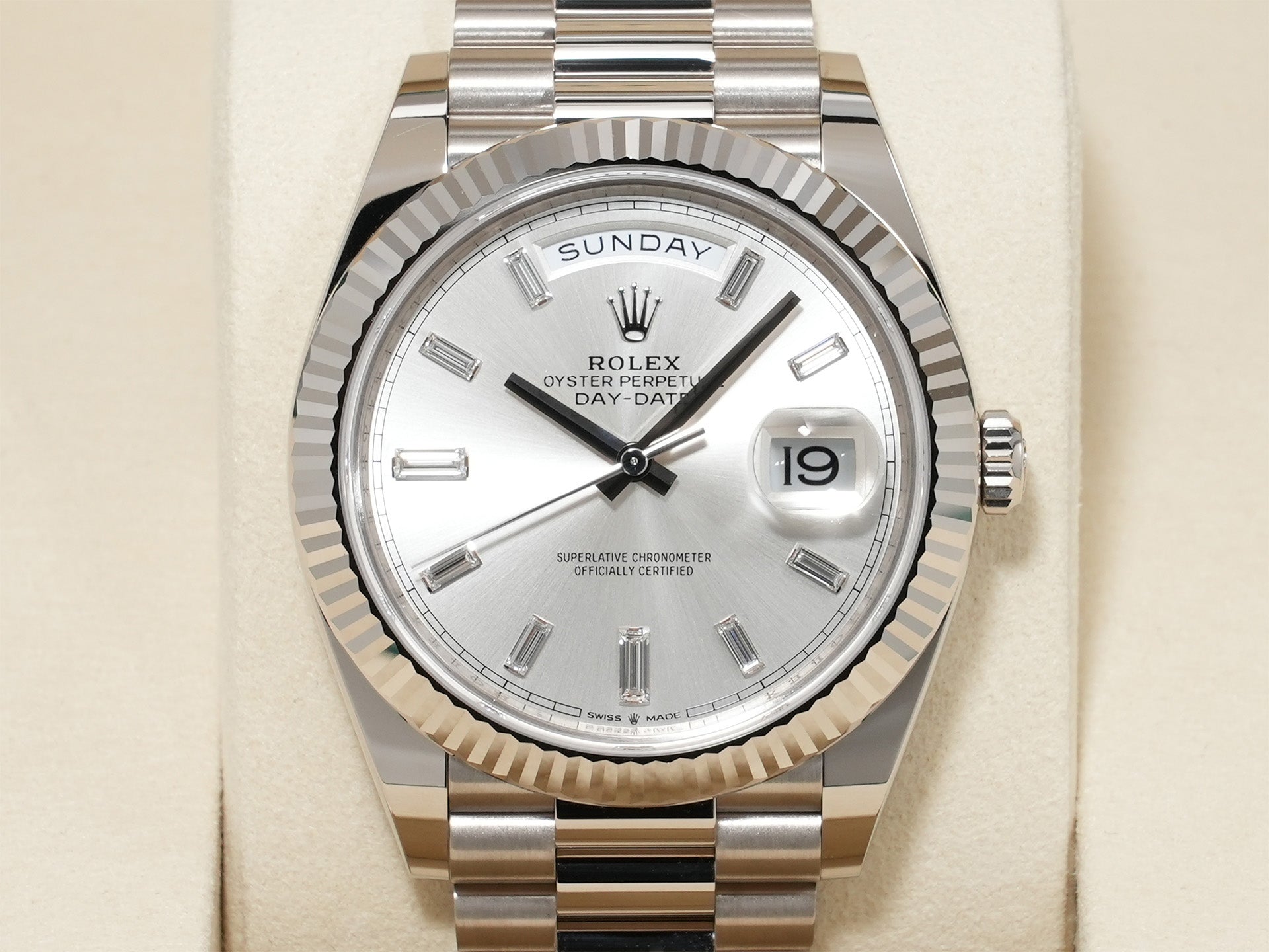 Rolex Day-Date 40 Ref. 228239A White Gold Silver x 10P Diamond Dial Pre-owned (Used)  zizkqen7