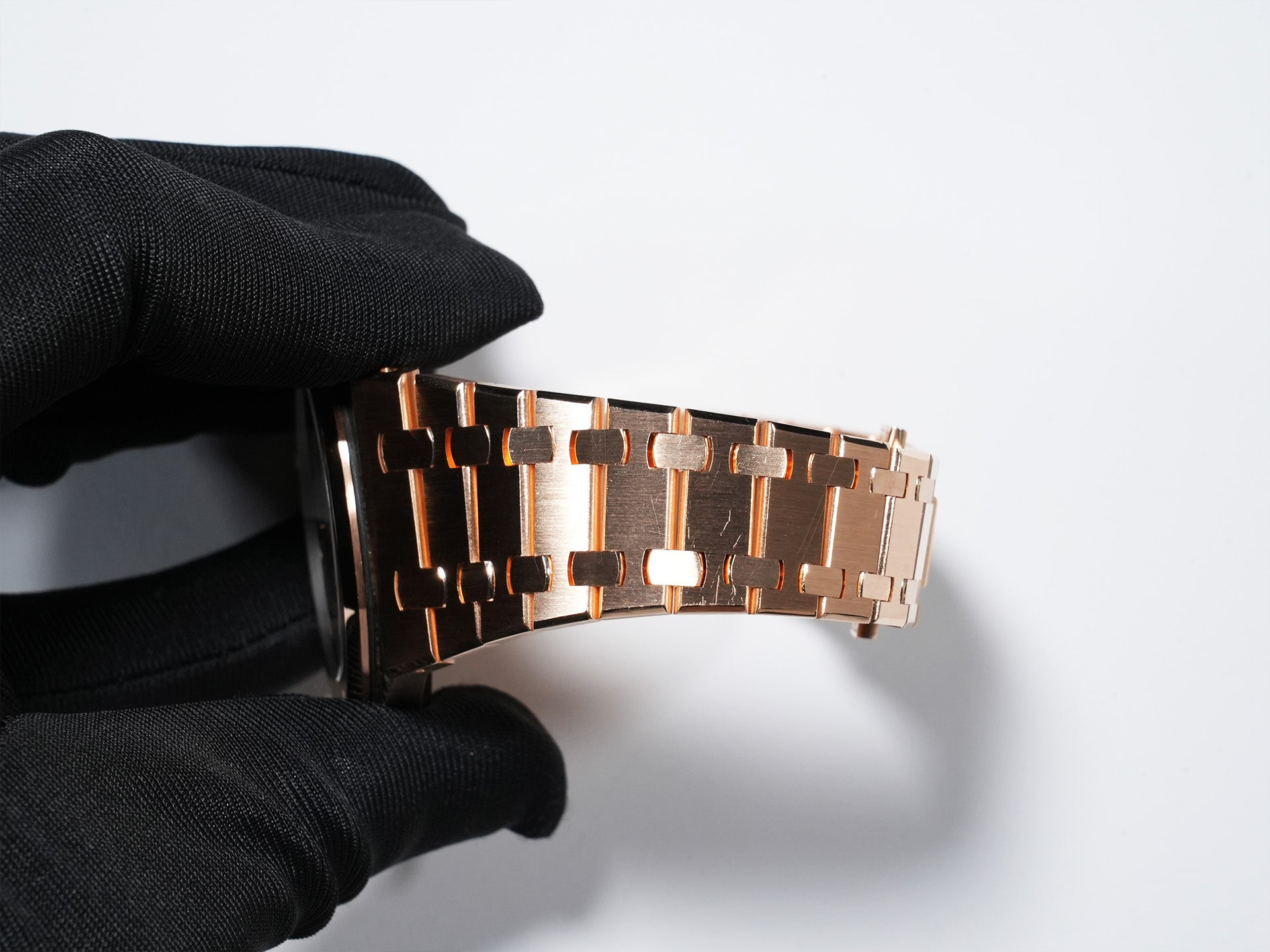 Audemars Piguet Royal Oak Jumbo Extra-Thin Ref. 15202OR.OO.1240OR.01 Pink Gold Blue Dial Pre-owned v656dayu