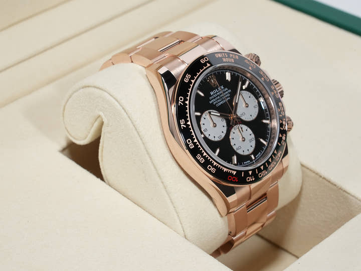 Rolex Daytona Ref. 126525LN Everose Gold, Bright Black Dial, Unused  5gf4qh7d