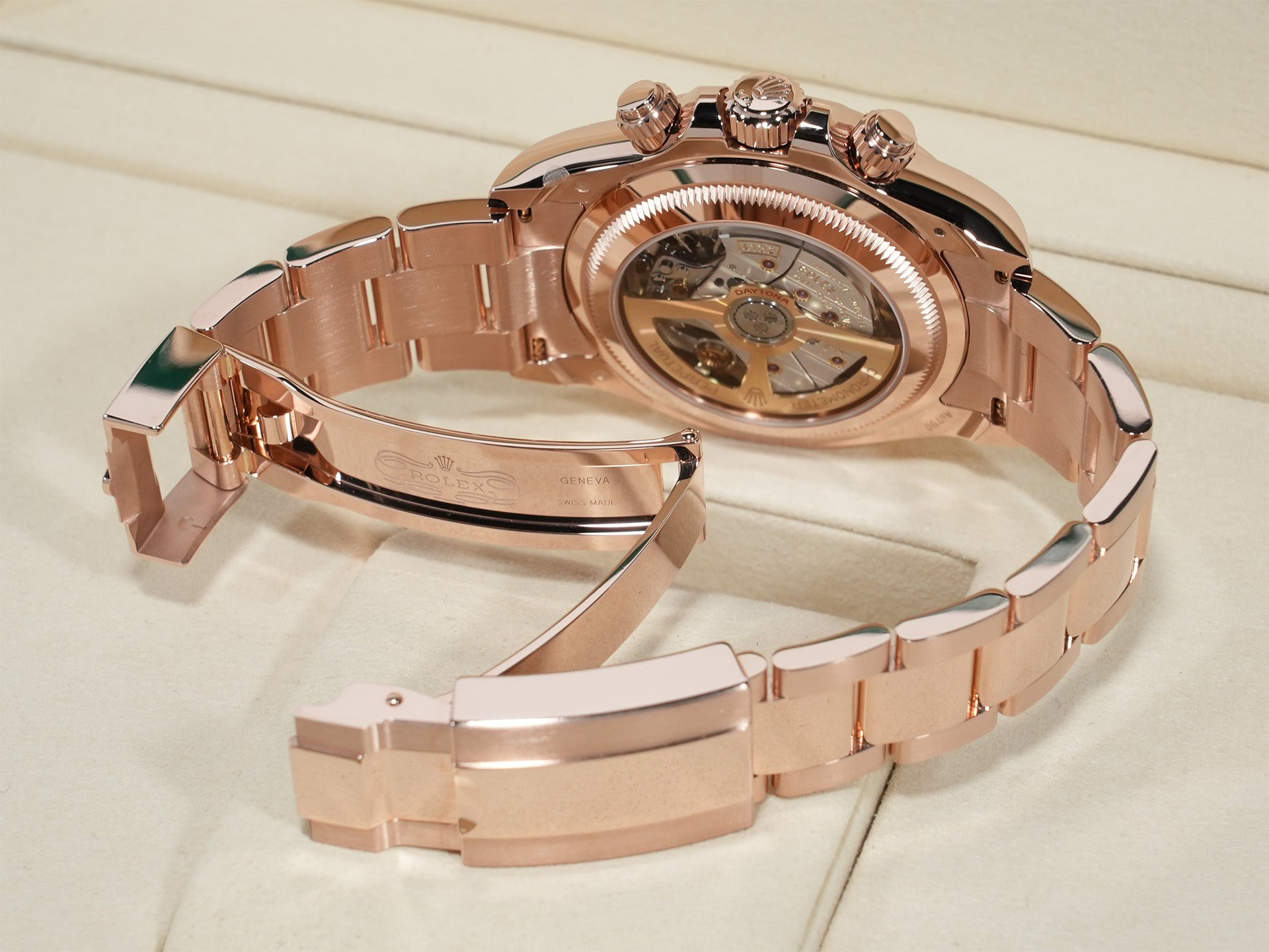 Rolex Daytona Ref. 126525LN Everose Gold, Bright Black Dial, Unused  5gf4qh7d