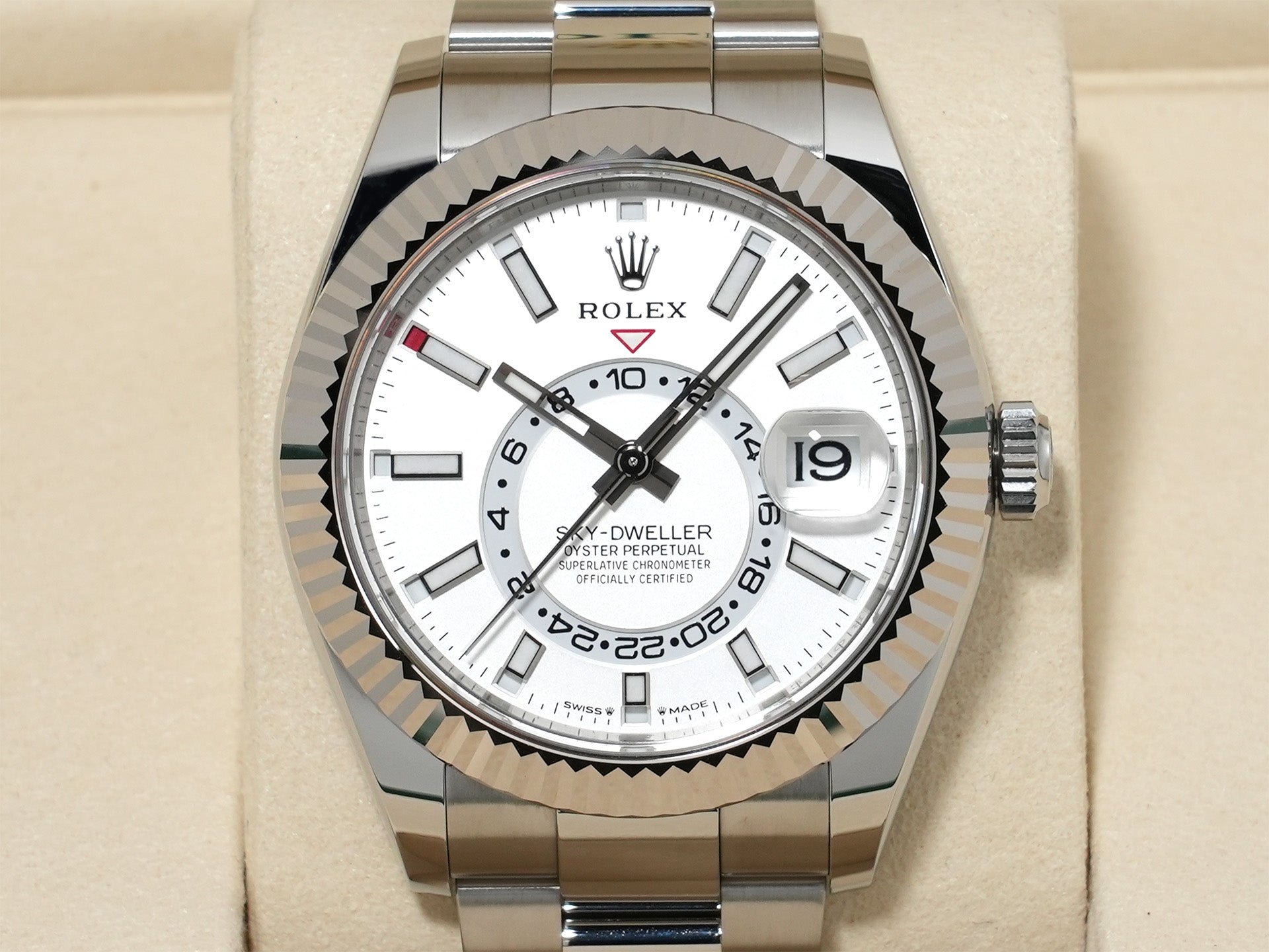 Rolex Sky-Dweller Ref. 336934 Stainless Steel/White Gold White Dial Oyster Bracelet Unused koad6ug5