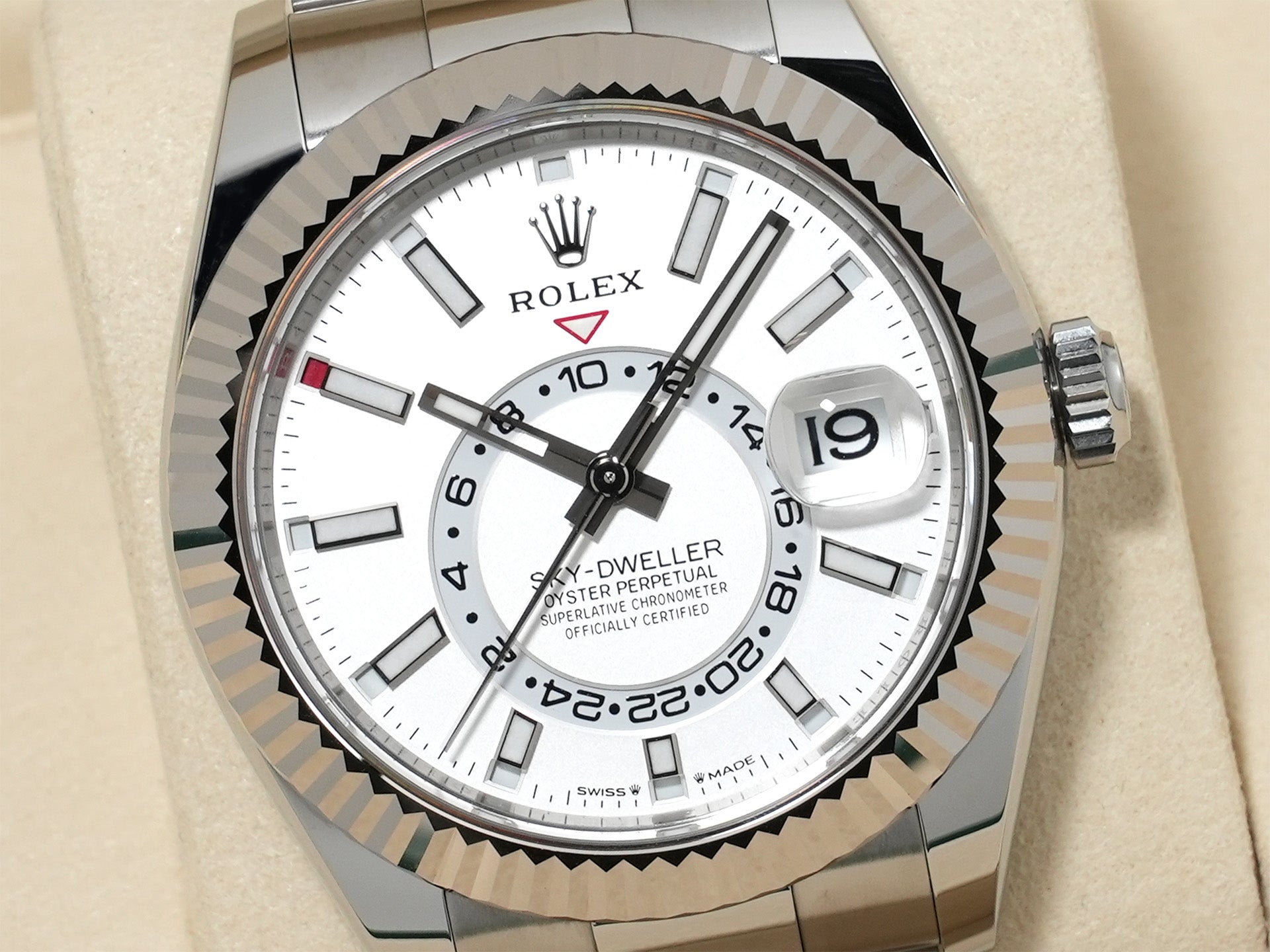 Rolex Sky-Dweller Ref. 336934 Stainless Steel/White Gold White Dial Oyster Bracelet Unused koad6ug5