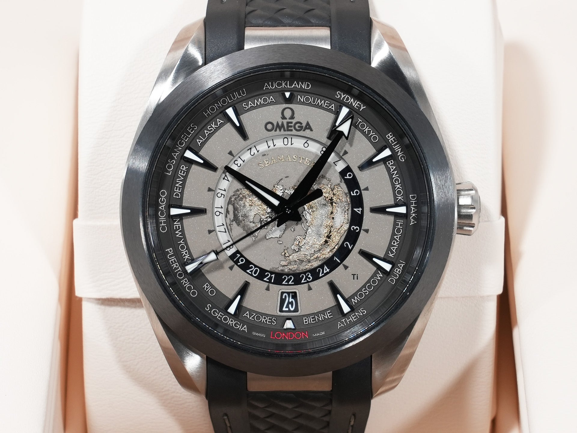 オメガ シーマスター アクアテラ 150M GMT ワールドタイマー Ref.220.92.43.22.99.001 チタン グレー文字盤 中古 neekoixq