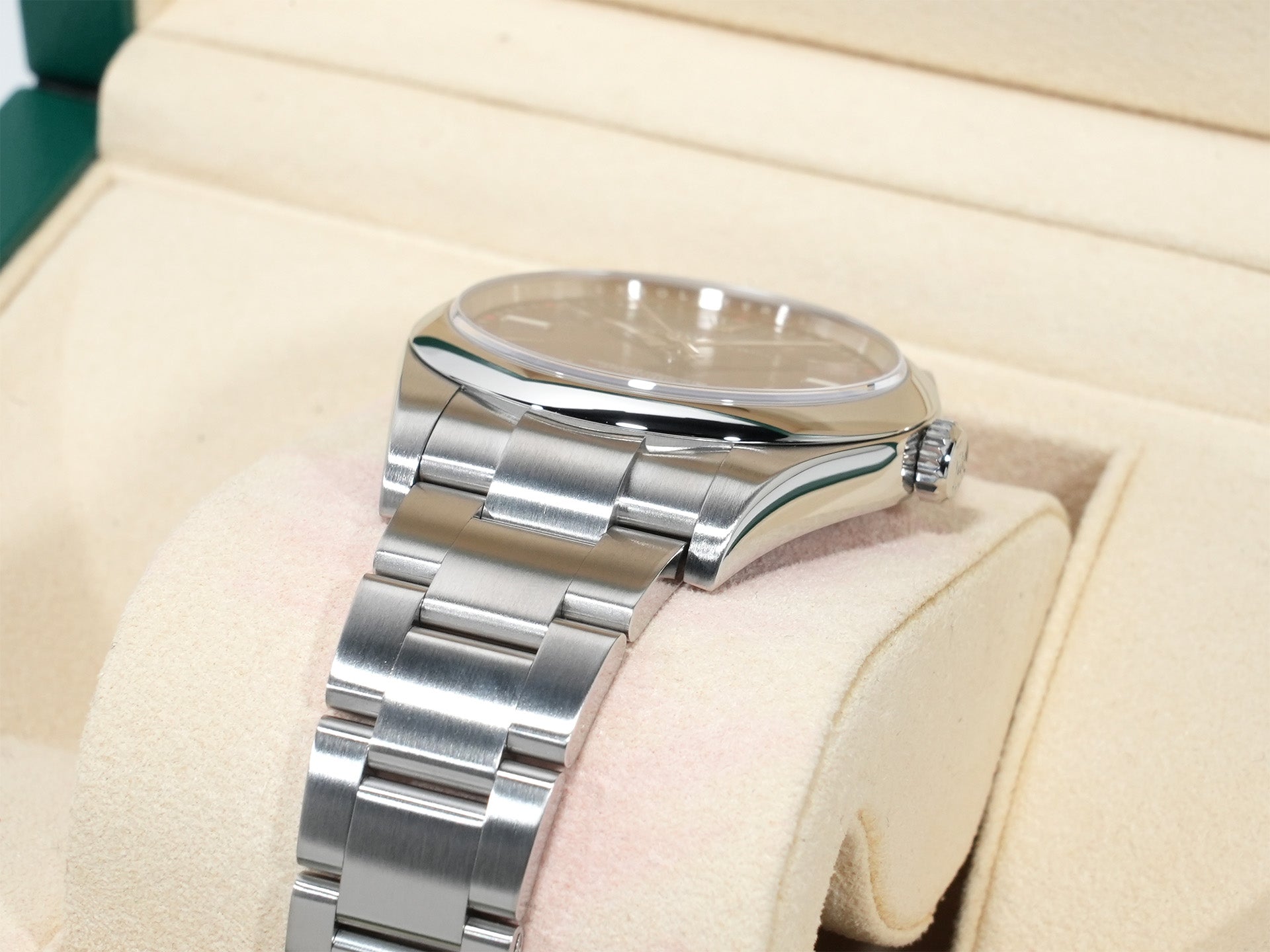 ロレックス オイスターパーペチュアル39 Ref.114300 ステンレススチール レッドグレープ文字盤 美品 yeyqd94k