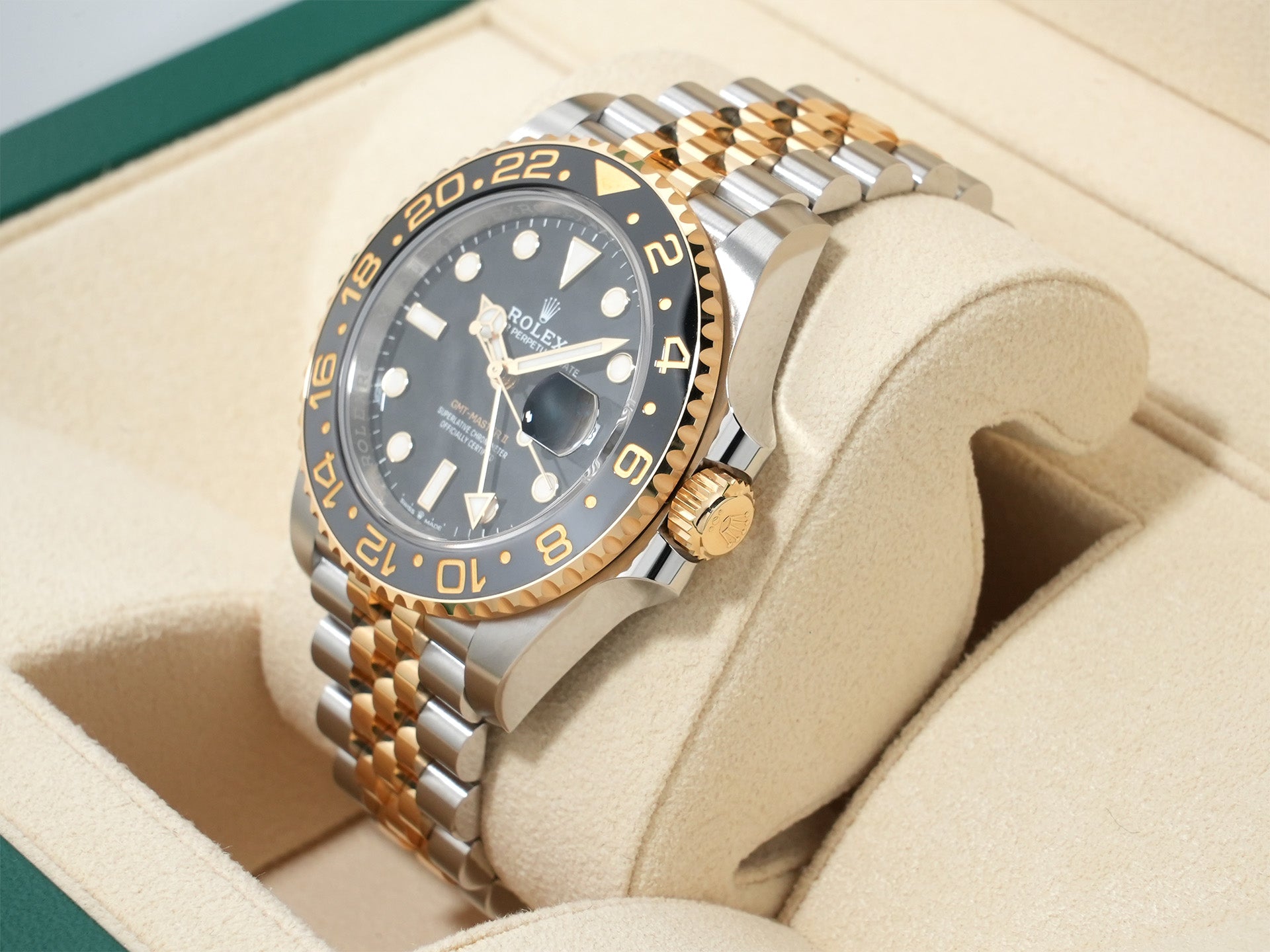 Rolex GMT-Master II Ref. 126713GRNR Stainless Steel/Yellow Gold Black Dial Jubilee Bracelet Unused nq6fesva