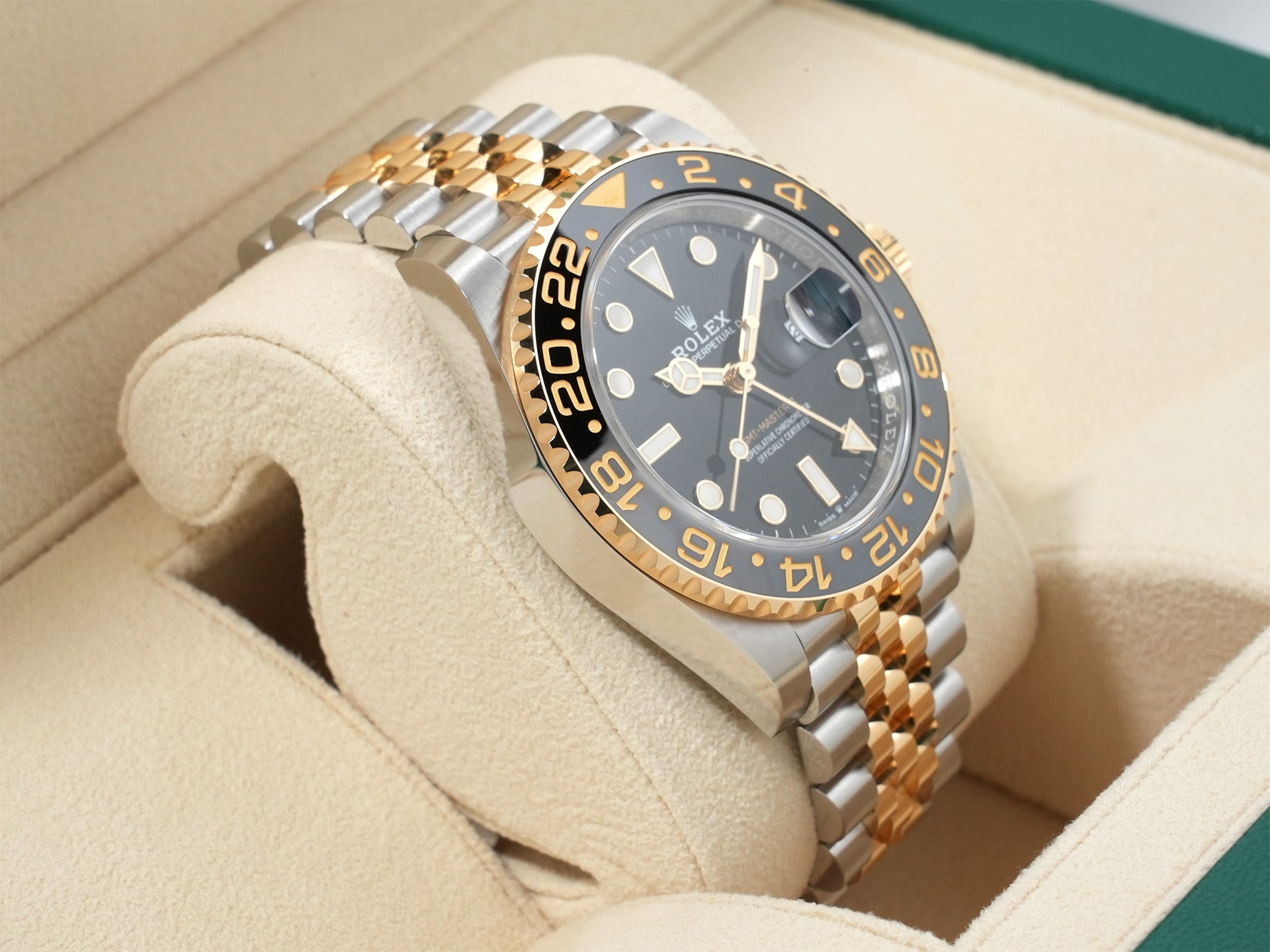 Rolex GMT-Master II Ref. 126713GRNR Stainless Steel/Yellow Gold Black Dial Jubilee Bracelet Unused nq6fesva