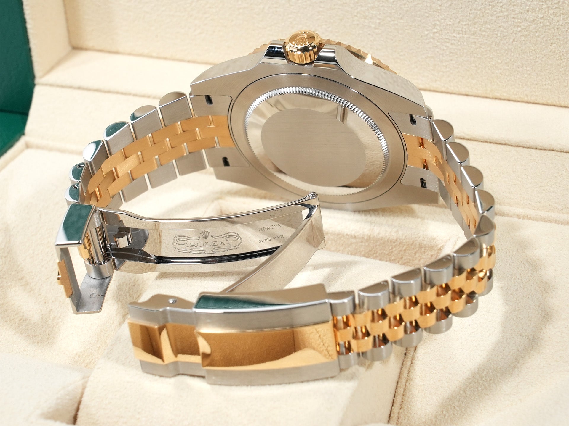 Rolex GMT-Master II Ref. 126713GRNR Stainless Steel/Yellow Gold Black Dial Jubilee Bracelet Unused nq6fesva