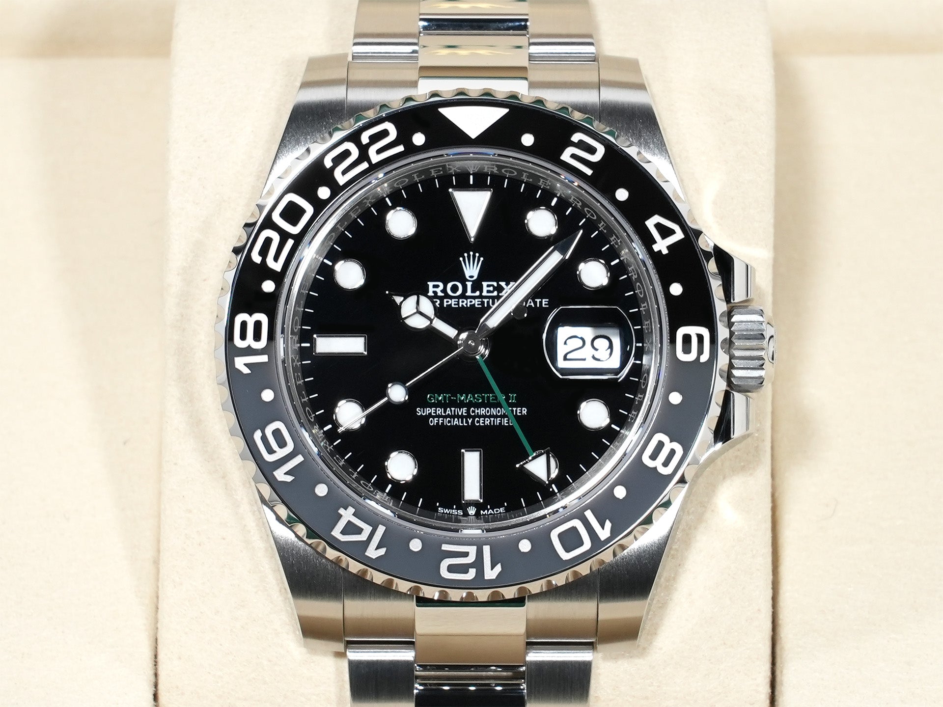 ロレックス GMTマスターII Ref.126710GRNR ステンレススチール ブラック文字盤 オイスターブレスレット 未使用 gxq2nvns