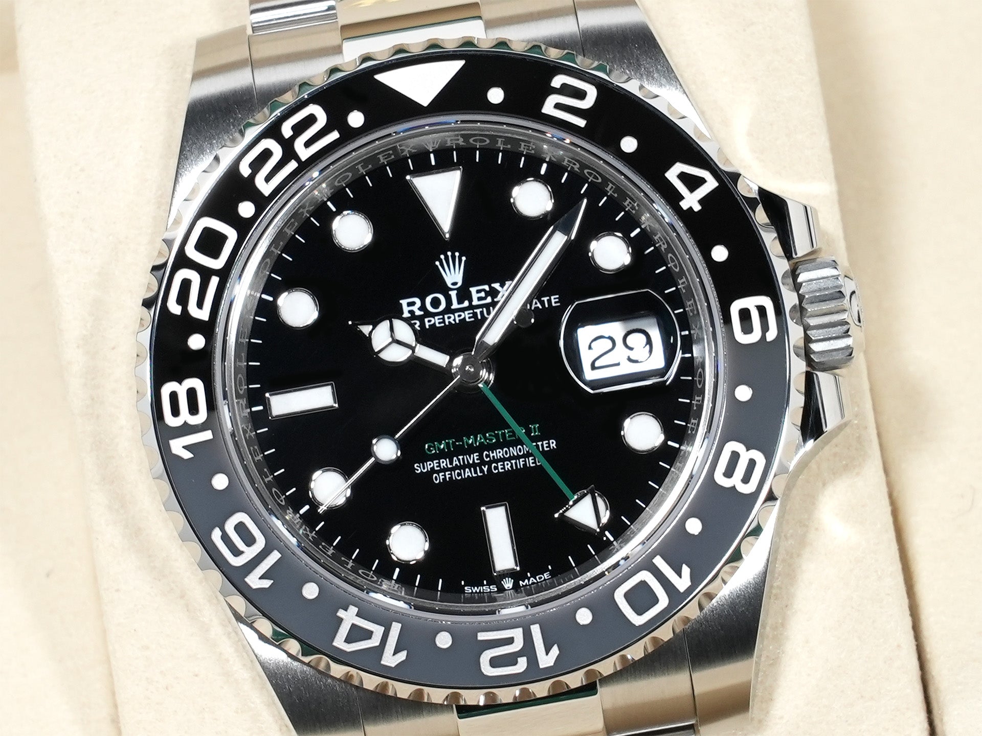 ロレックス GMTマスターII Ref.126710GRNR ステンレススチール ブラック文字盤 オイスターブレスレット 未使用 gxq2nvns
