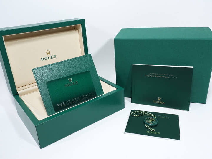 ロレックス オイスターパーペチュアル41 Ref.134300 ステンレススチール ラベンダー文字盤 未使用 rwyny55i