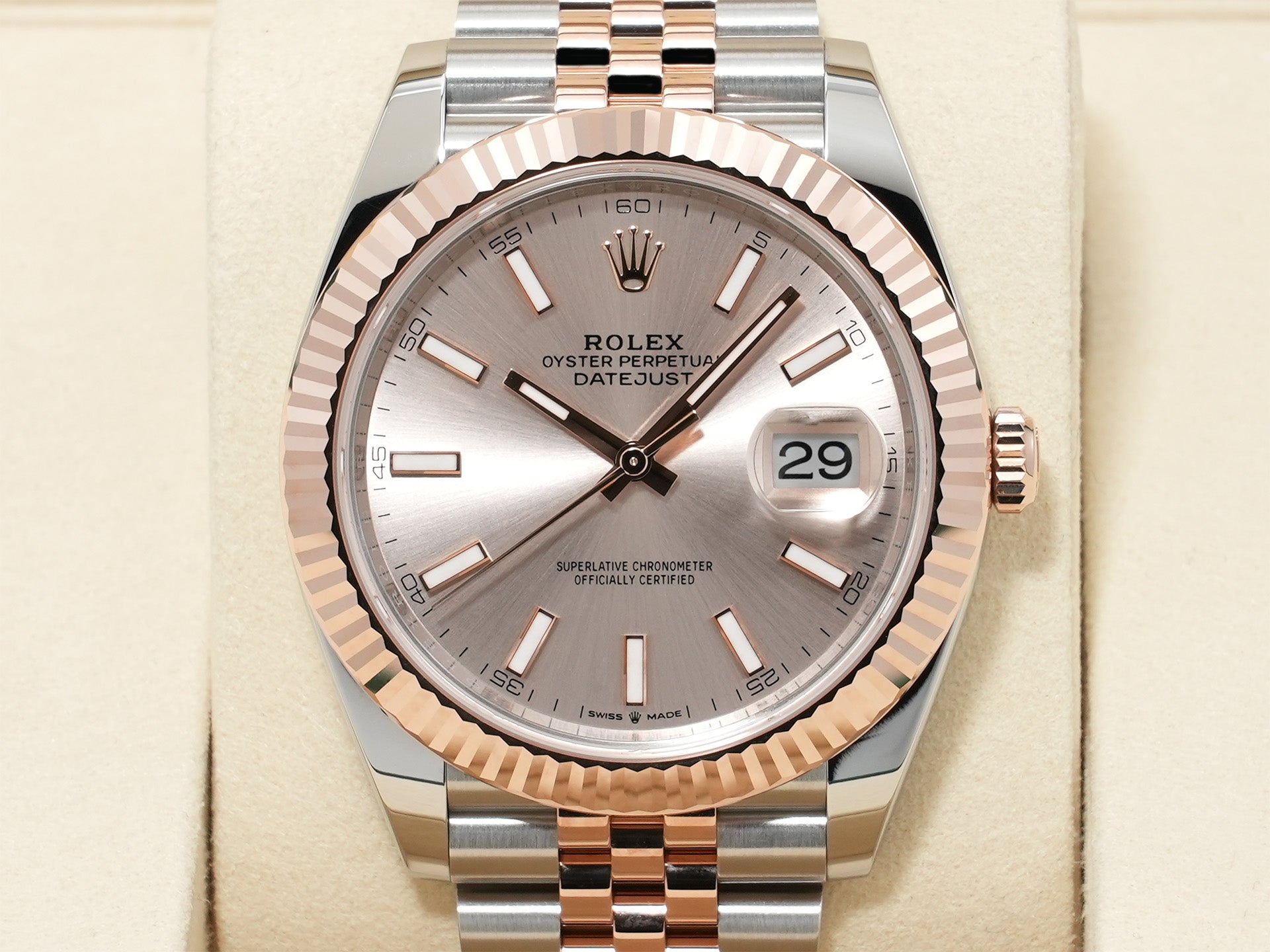 ロレックス デイトジャスト41 Ref.126331 ステンレススチール/エバーローズゴールド サンダスト文字盤 ジュビリーブレスレット 未使用 yd34u6cy